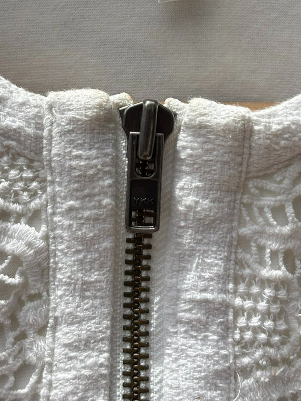 CAbi Cream Lace-Overlay Trim Zip Front Blazer Moto Jacket Medium - Picture 10 of 13